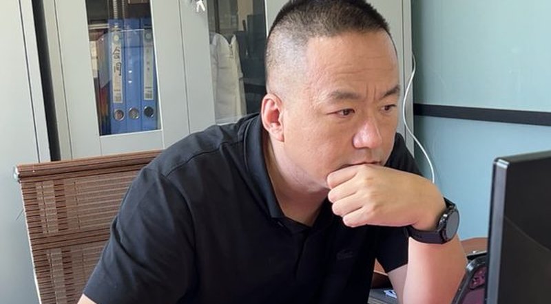外贸获客培训后外贸人回到工位实操TikTok和Facebook内容运营与数据复盘