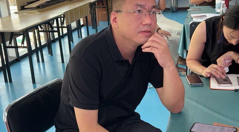 线下分享会场里学员端坐认真聆听外贸转型经验分享