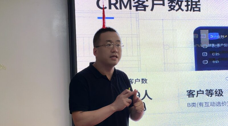 社媒外贸每天该做什么？2026年新手从询盘到成交的每日工作流程